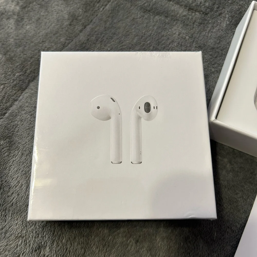 Wireless Earbuds with Charging Case - White air pods gen2